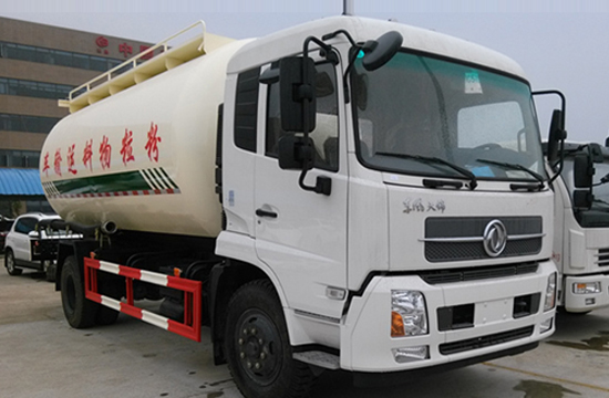 东风天锦低密度粉粒物料运输车