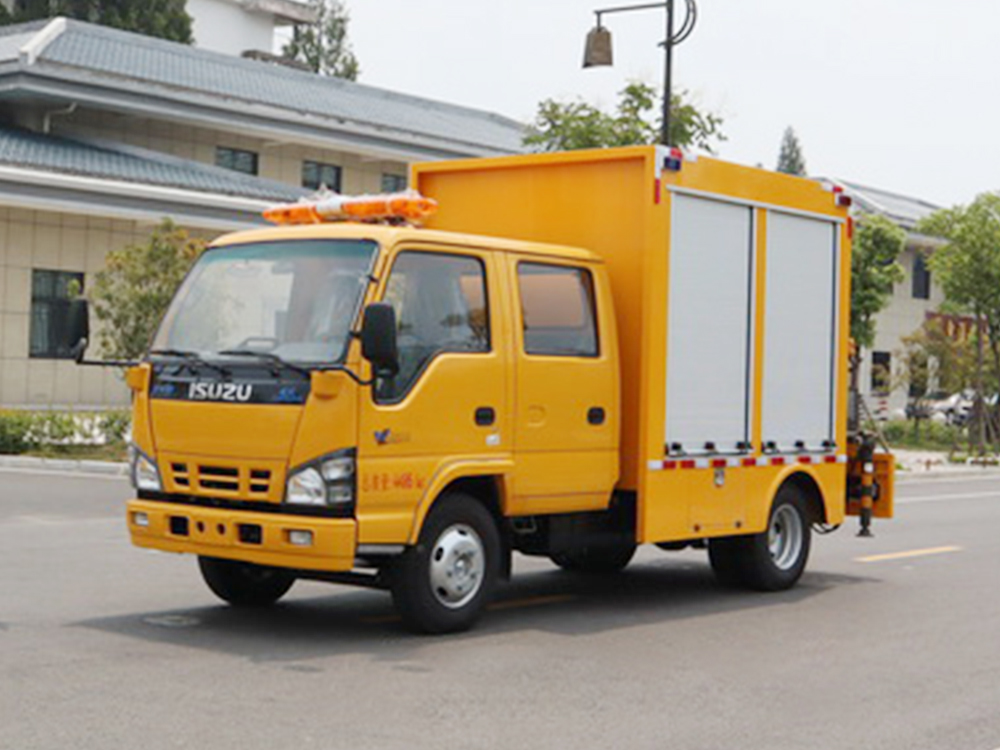 五十铃带吊救险车