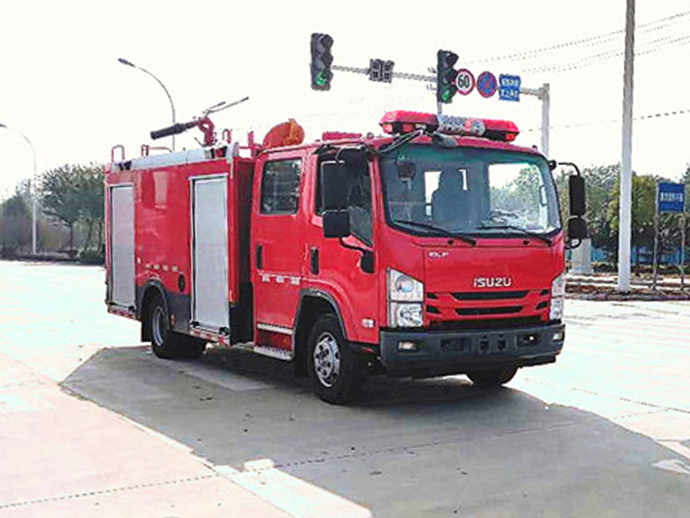 五十铃3.5吨水消防车