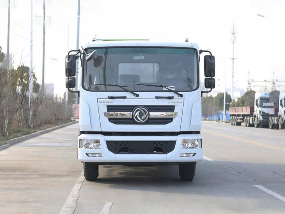 东风D9餐厨垃圾车（方罐）